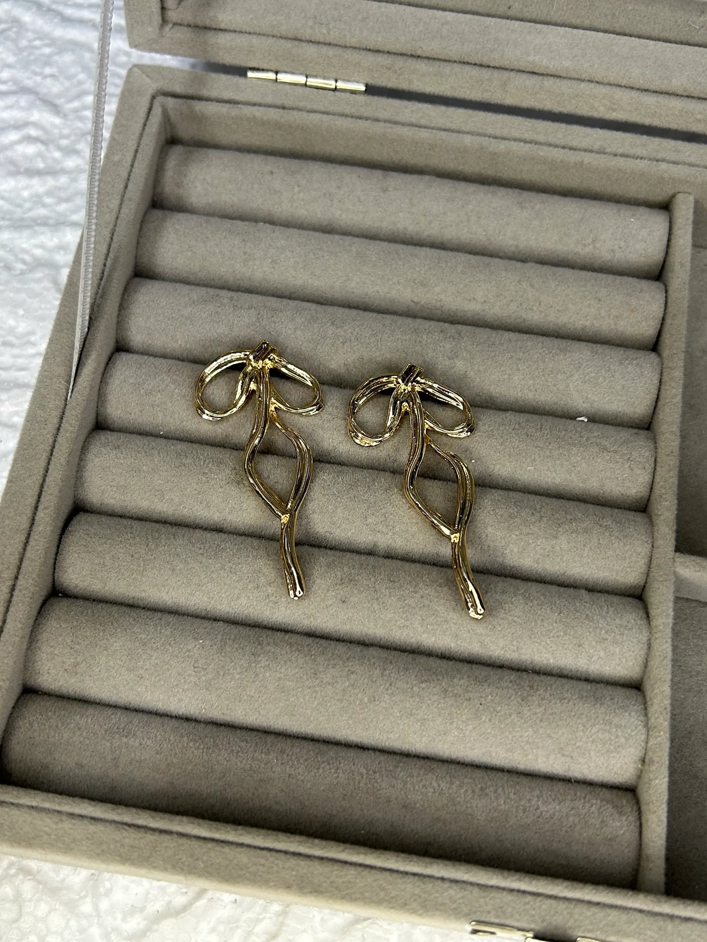 Gold Mini Big Fiyonk Küpe